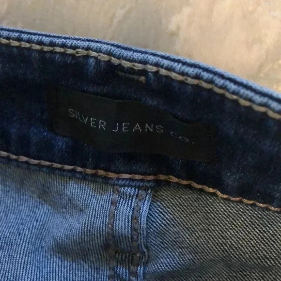 Silver Suki skinny crop jeans - Picture 4 of 6